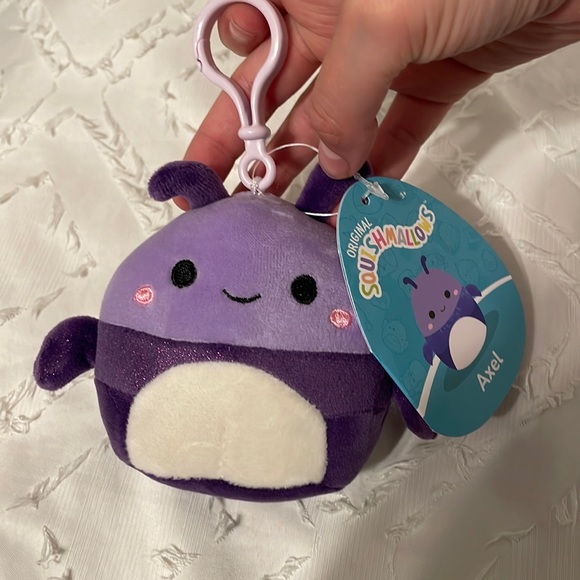Squishmallows Other - Squishmallows Axel beetle sparkles NWT clip